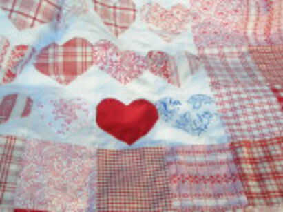 Herzchendecke in Rot 1 Herzchendecke in Rot 1